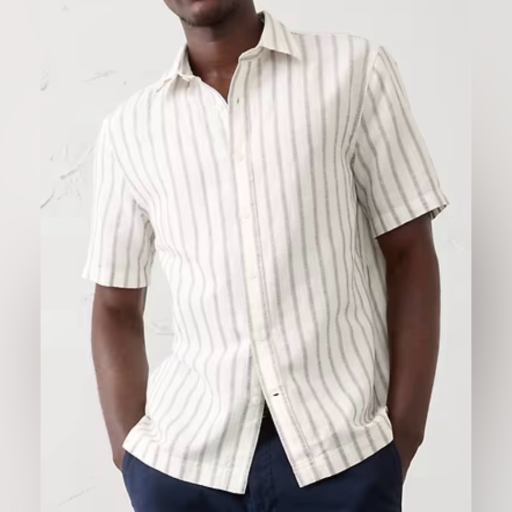 Men’s Express Button Down Linen Short Sleeve Shirt